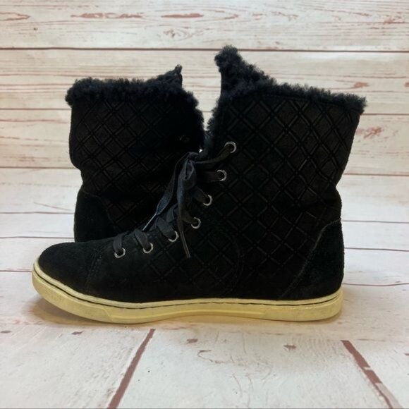 UGG Black Suede Lace Up Fleece Lined Booties Sz 7 - Picture 8 of 10
